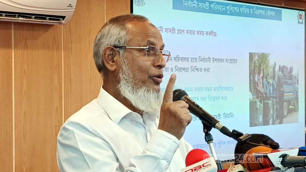 বিতর্কিত কেউ আগামী নির্বাচনী দায়িত্বে থাকবেন না: ইসি আনোয়ারুল বিতর্কিত কেউ আগামী নির্বাচনী দায়িত্বে থাকবেন না: ইসি আনোয়ারুল
