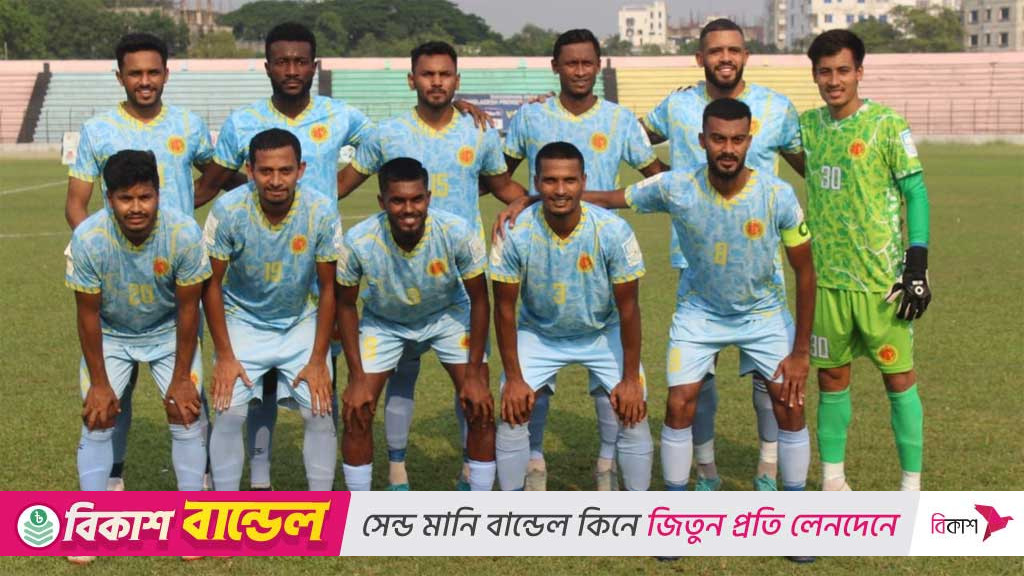 বিবর্ণ ফুটবল খেলে ড্রয়ে শুরু আবাহনীর