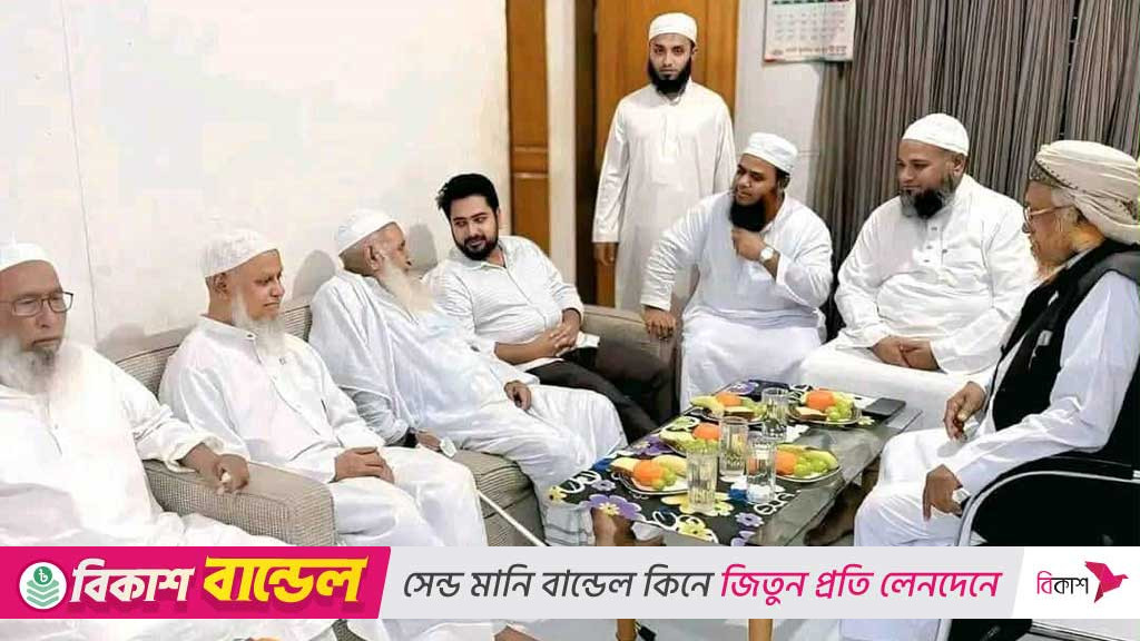হেফাজতের আমিরের সঙ্গে এনসিপি আহ্বায়কের বৈঠক