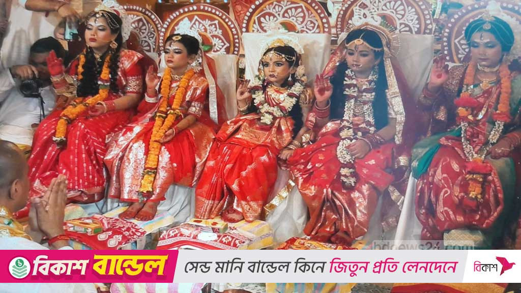 চট্টগ্রামে কুমারী রূপে দেবী দুর্গার আরাধনায় সনাতন ধর্মাবলম্বীরা