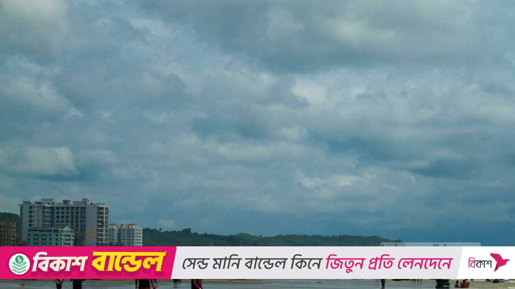 ‘কংক্রিটের’ কক্সবাজারে ‘দেশি পর্যটক’, বিদেশি নেই!