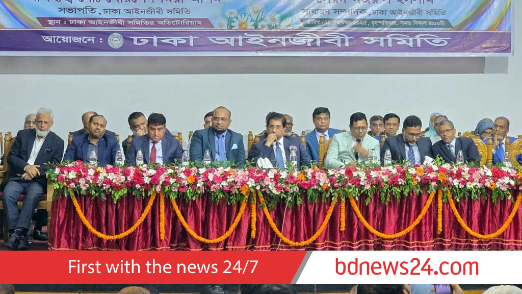 রায়ের পরেই বিচার বিভাগ নিয়ে সমালোচনা করবেন না: বিচারপতি আকরাম