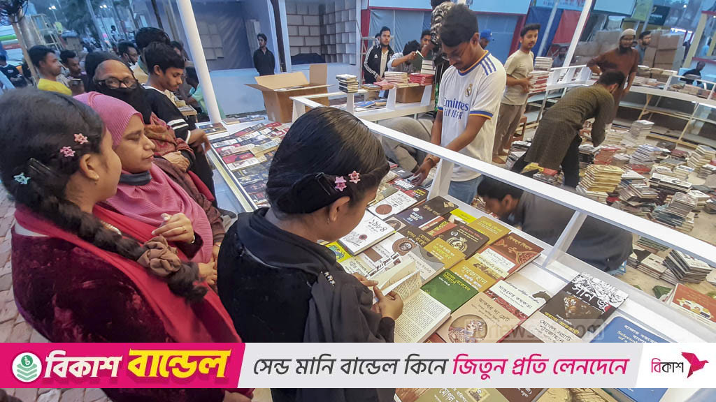এগিয়ে আনা বইমেলার জন্য প্রকাশকেরা কতটা প্রস্তুত?