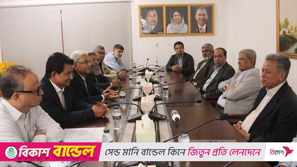 ফখরুলের সঙ্গে বৈঠকে ব্যবসা খাতে ‘উদ্বেগের’ কথা বললেন শীর্ষ ব্যবসায়ীরা