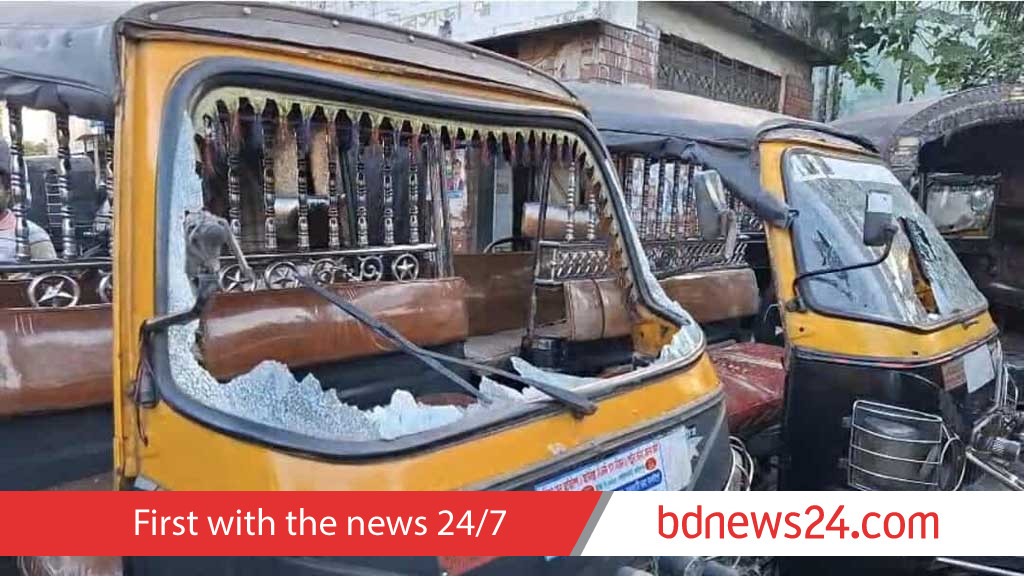 ফরিদপুরে মাহেন্দ্র স্ট্যান্ডে হামলা চালিয়ে ১৬ গাড়ি ভাঙচুর, আহত ১০