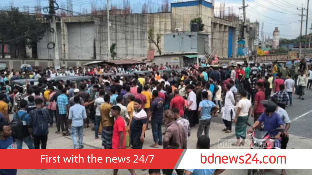 ঢাকা-টাঙ্গাইল মহাসড়কে অটোরিকশা চালকদের বিক্ষোভ