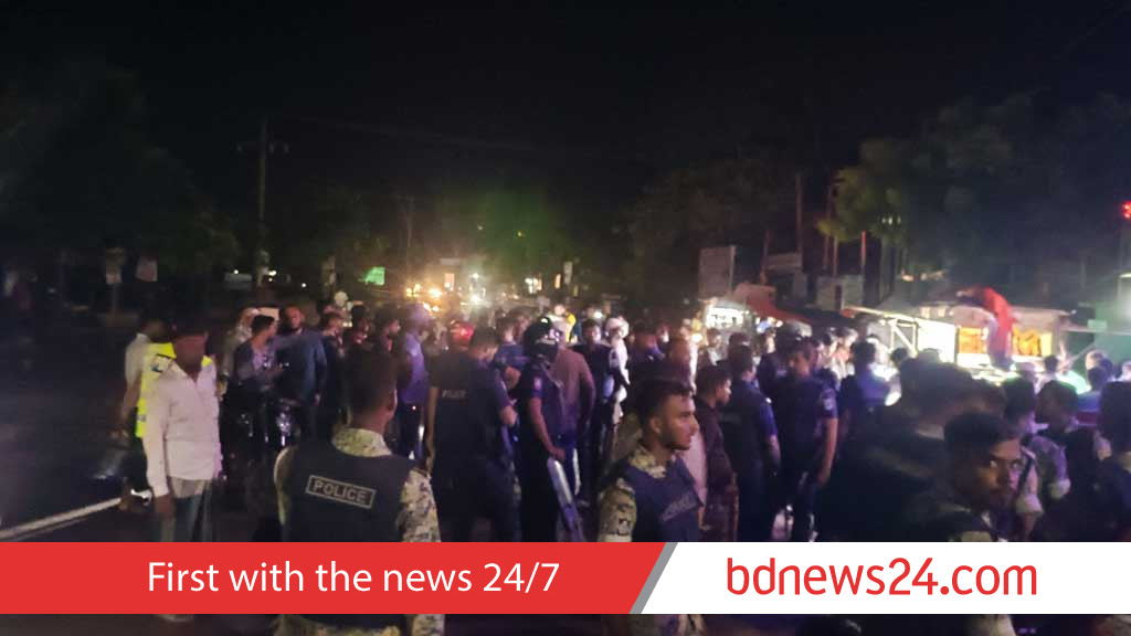 টুঙ্গিপাড়ায় দুই গ্রামবাসীর সংঘর্ষে পুলিশসহ আহত ২০