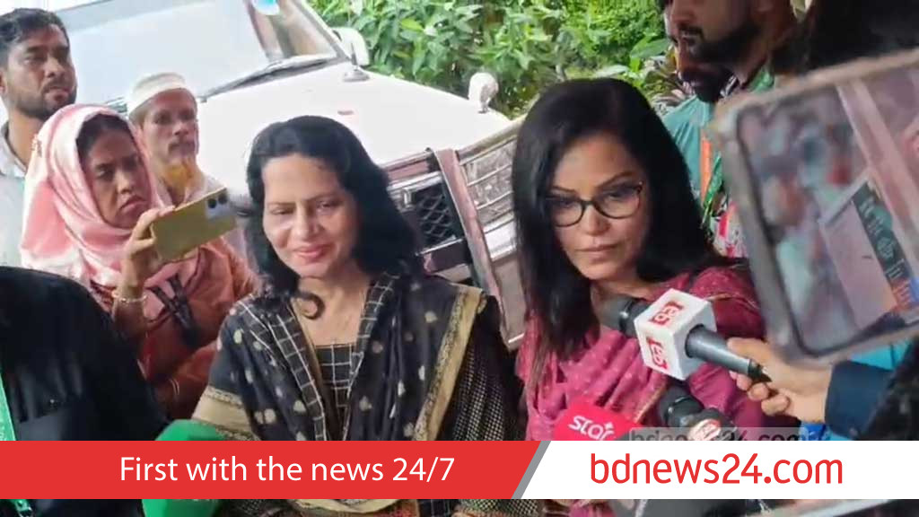 জাকসু: অনিয়মের অভিযোগ তুলে এবার ৩ শিক্ষকের ভোট বর্জন