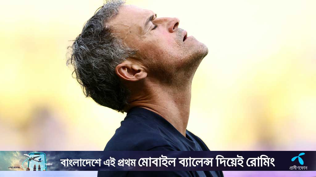 সাইকেল দুর্ঘটনায় আহত হয়ে হাসপাতালে পিএসজি কোচ