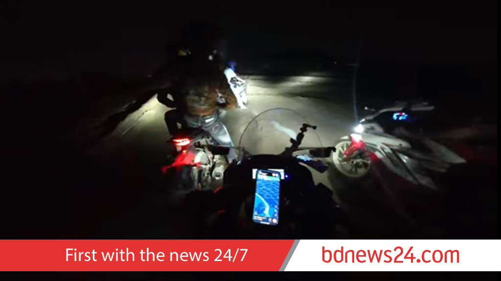 নারায়ণগঞ্জে ‘ভ্লগারকে’ কুপিয়ে বাইক ও ফোন ছিনতাই