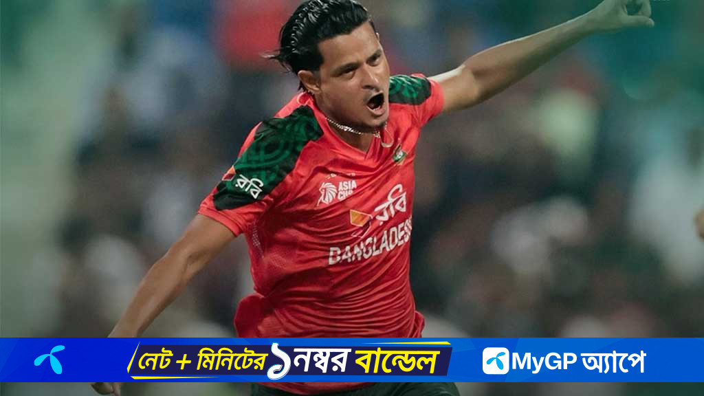 দুর্দান্ত বোলিং-ফিল্ডিংয়ে আফগানিস্তানকে হারিয়ে টিকে রইল বাংলাদেশ