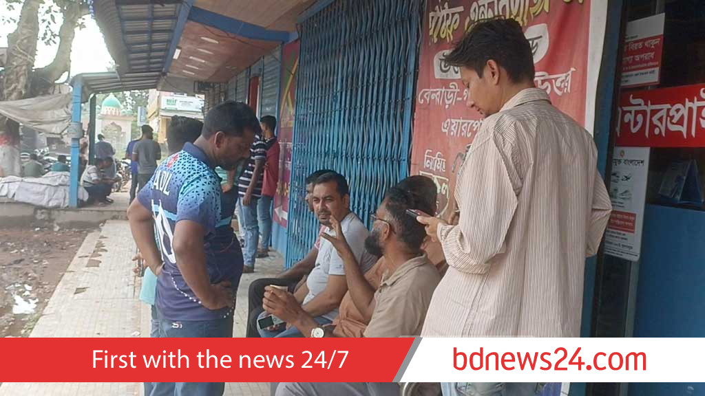 বেতন বৃদ্ধির দাবিতে ৩ জেলায় বাস শ্রমিকদের কর্মবিরতি, দুর্ভোগ
