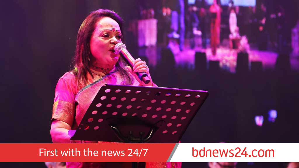 গান ও গল্পে সাবিনা ইয়াসমিনকে সম্মাননা