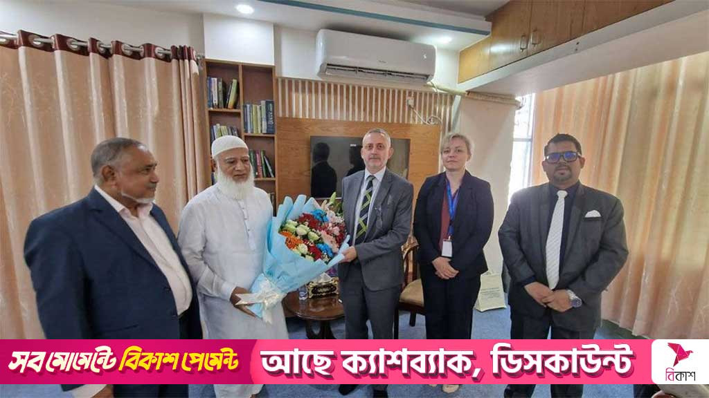 জামায়াত আমিরের বাসায় ইইউ রাষ্ট্রদূত