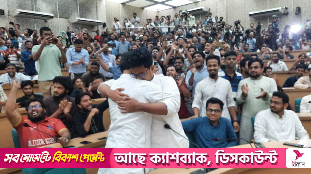 ডাকসুতে কোন পদে কে জিতল