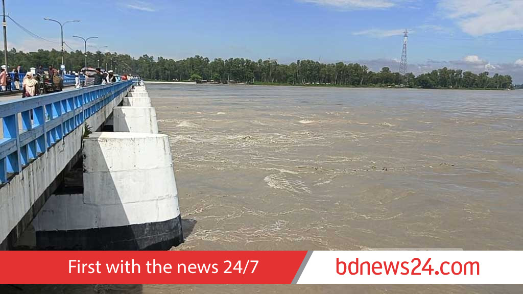 তিস্তার পানি বিপৎসীমার উপরে, ডুবছে নিম্নাঞ্চল
