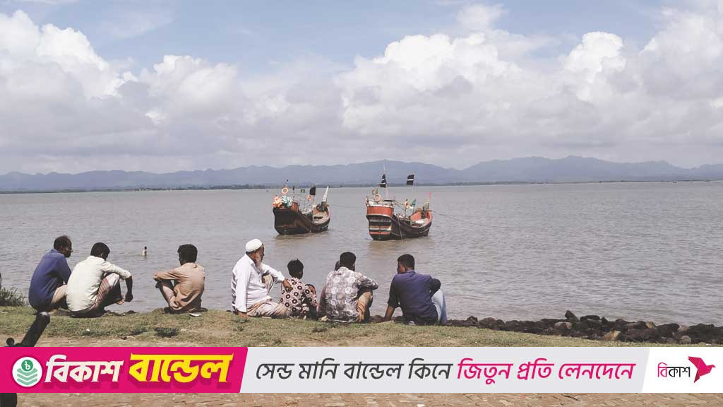সাগরে মাছ ধরার সময় আরও ১৪ জেলেকে ধরে নিয়ে গেল আরাকান আর্মি