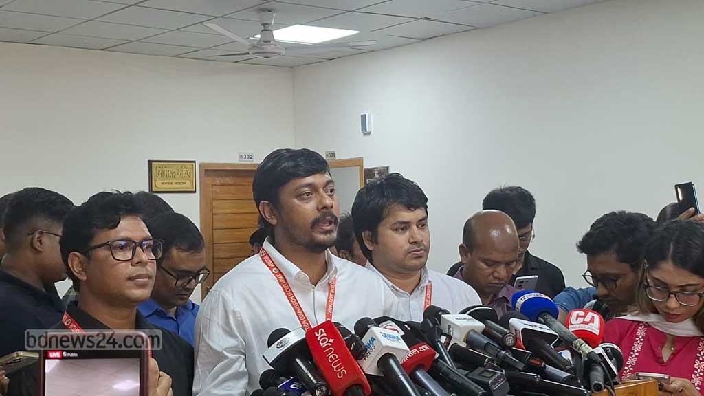 গণঅধিকার পরিষদের সঙ্গে একীভূত হওয়ার বিষয়ে রোরবার আলোচনা চলার কথা বলেন এনসিপি নেতা নাসীরুদ্দীন পাটওয়ারী।