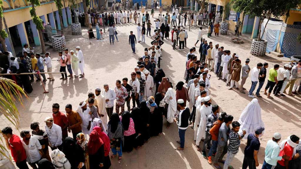 বিধানসভা নির্বাচনে ভোট দিচ্ছে আসাম, কেরালা; বড় পরীক্ষায় মোদী সরকা