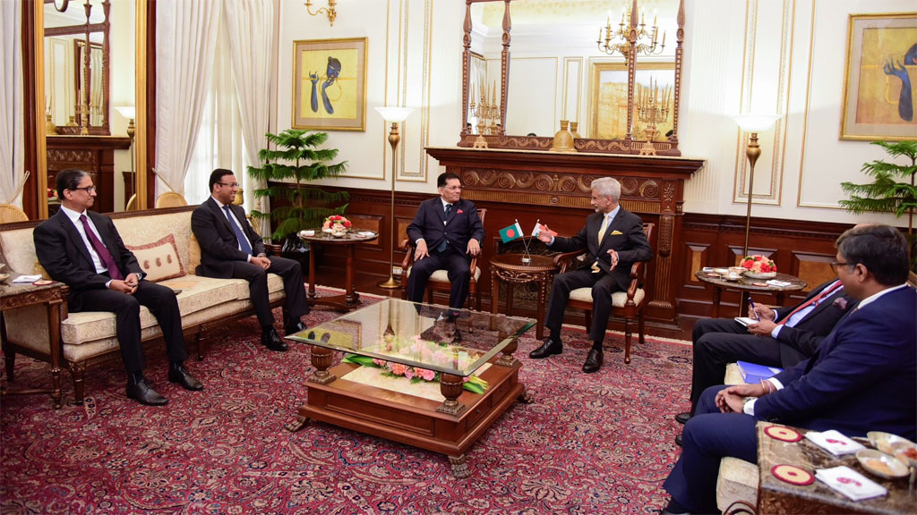 এবার দিল্লির বৈঠকে শেখ হাসিনাকে ফেরত চাইল ঢাকা