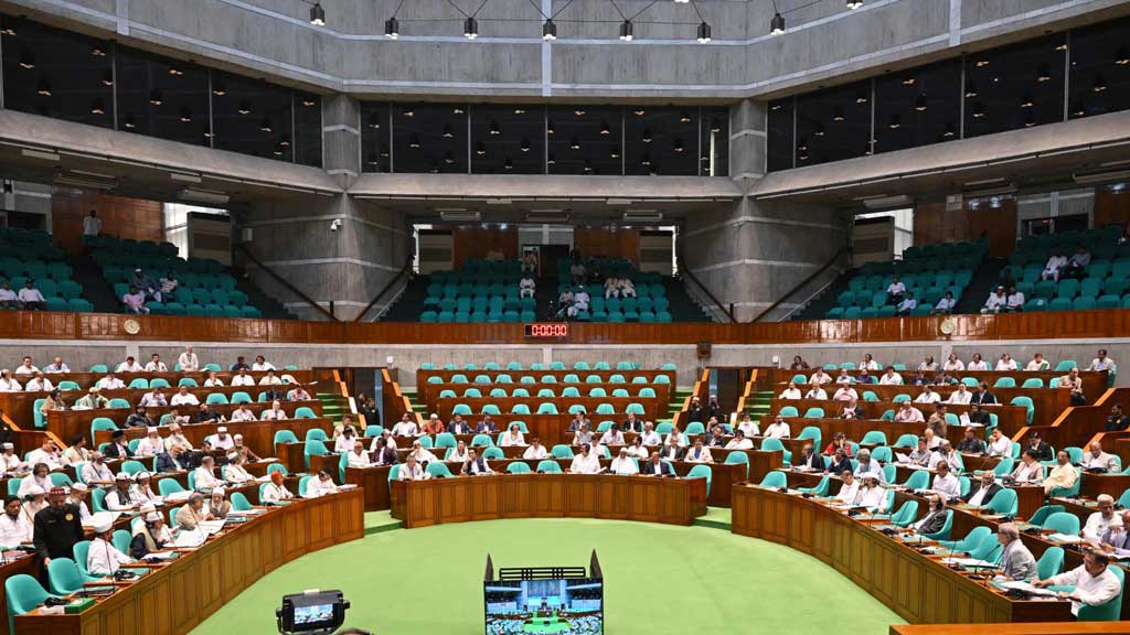 Bills passed to lift age limit for financial regulators