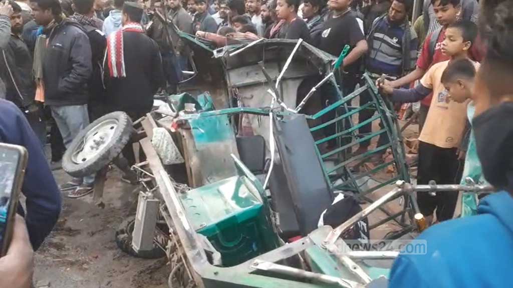 রাজশাহীতে বাস চাপায় বিশ্ববিদ্যালয় ছাত্রসহ নিহত ৩