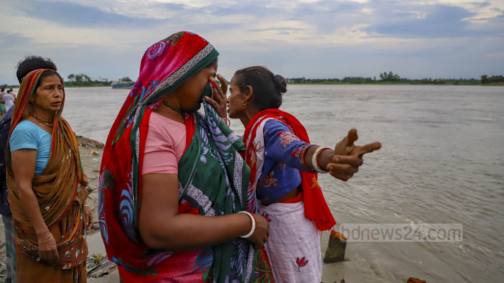 Cries of despair as Padma devours villages in Munshiganj