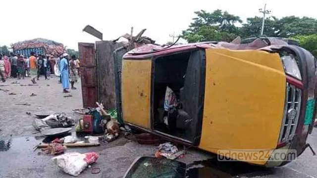A pick-up van carrying construction workers overturned after a deadly collision with a truck in Sylhet's Dakshin Surma Upazila.  