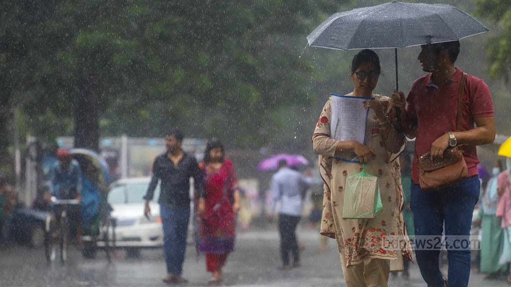Cyclone Midhili brings rain to Dhaka
