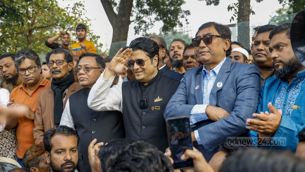 Ferdous hits campaign trail 