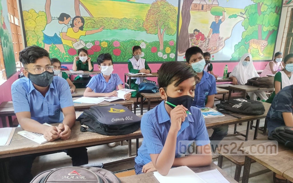 ইংরেজি আর গণিত ভীতি কমাতে হবে