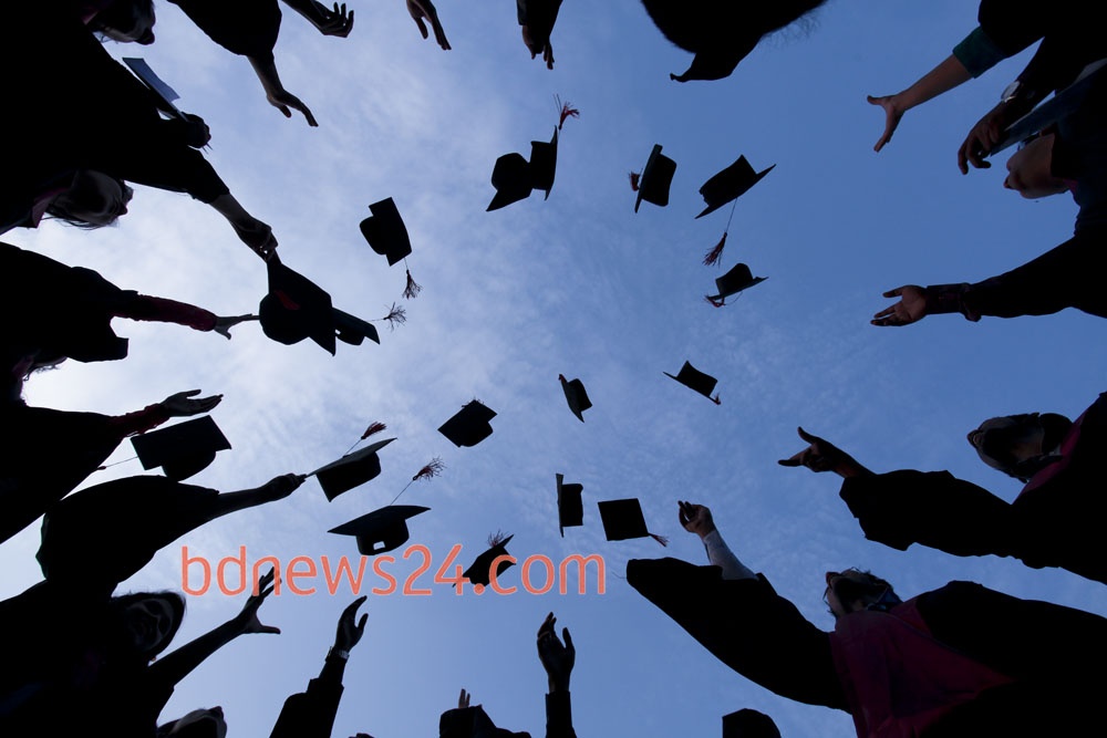 UK limits Bangladeshi, Pakistani students