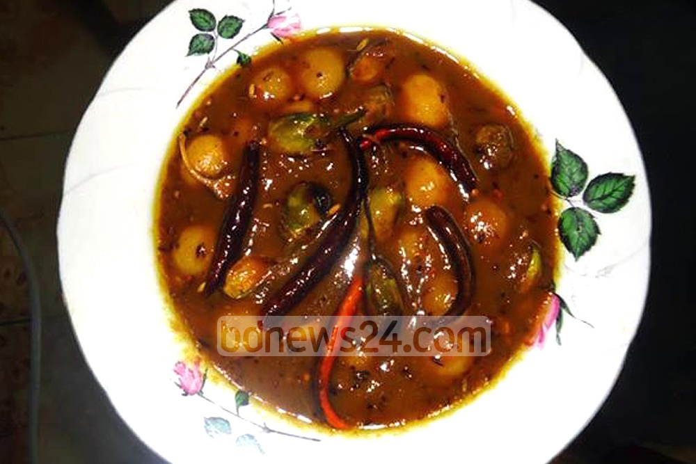 তেঁতুলে আলু-বেগুন বাহার