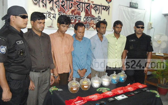 RAB arrests 5 with 12 lbs of cobra venom in Joypurhat