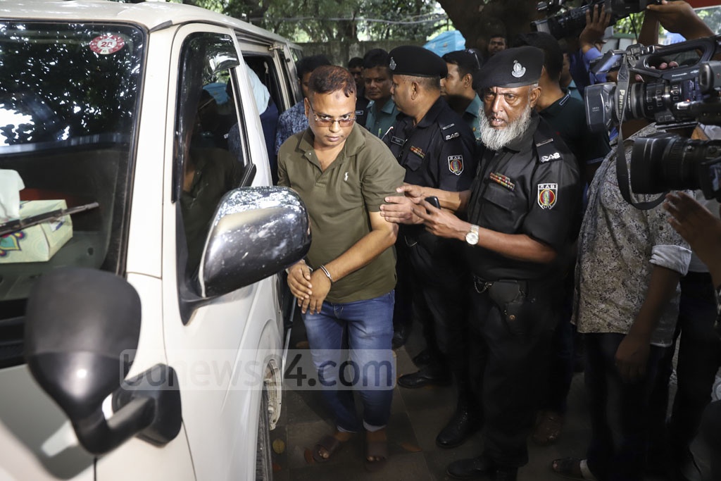 জিকে শামীম এখনও রিমান্ডে, ৭ দেহরক্ষী কারাগারে