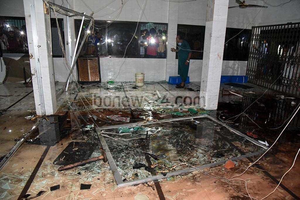 Dozens of worshippers burnt as six ACs explode in Bangladesh mosque