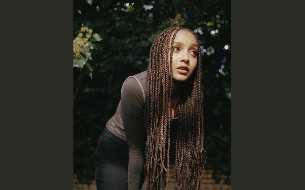 PinkPantheress has 1 million fans on TikTok