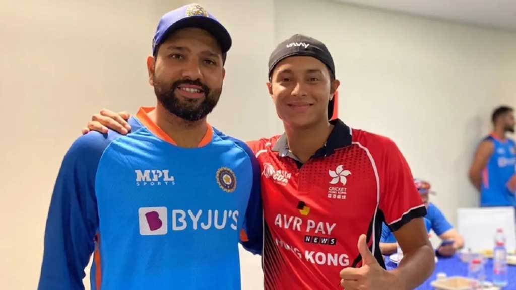 ভারতের ড্রেসিং রুমে হংকংয়ের ক্রিকেটারদের স্বপ্নময় কিছুক্ষণ
