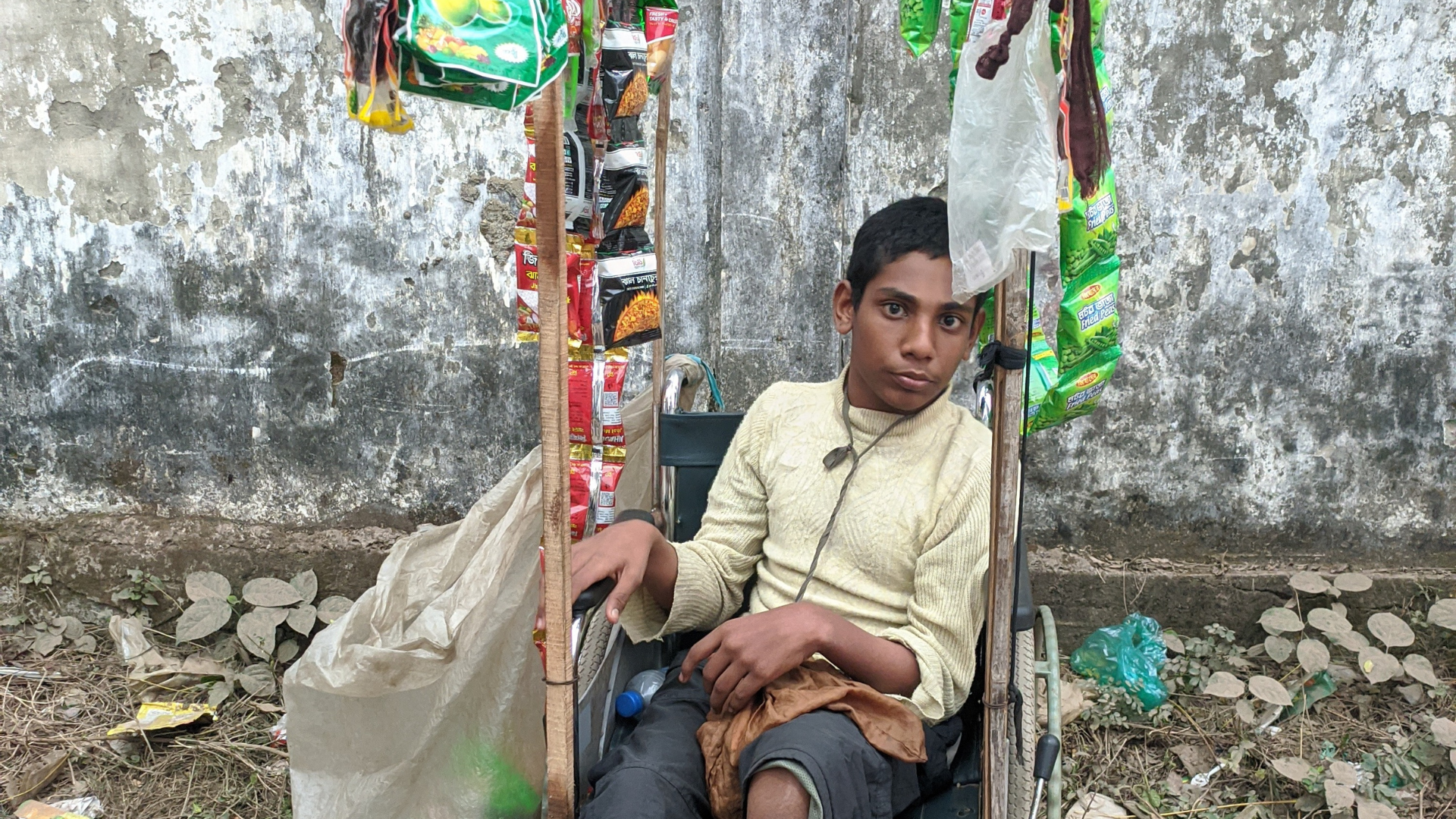 চলার সঙ্গী হুইলচেয়ারই দোকান