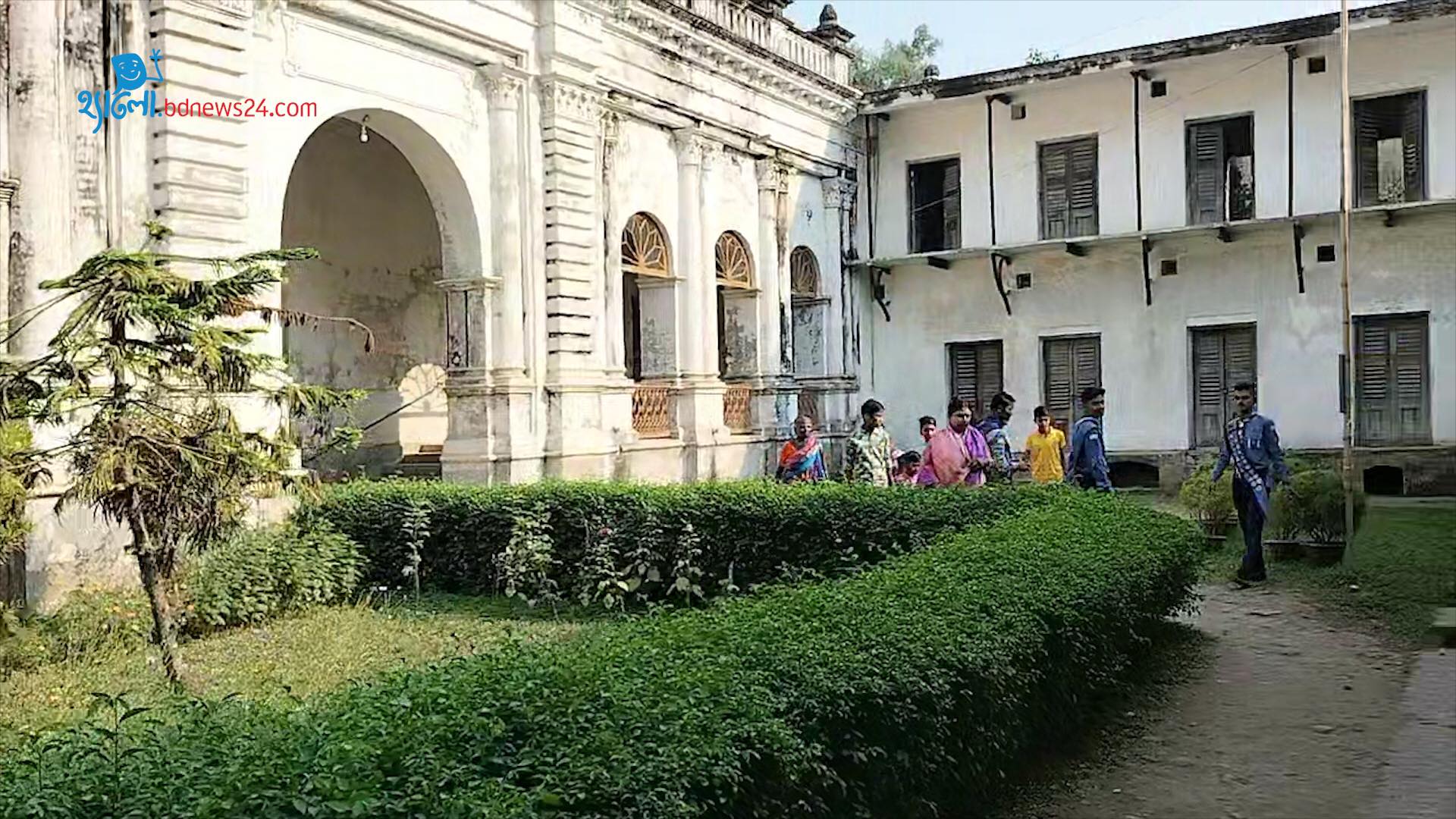 মুক্তাগাছার জমিদার বাড়ি (ভিডিওসহ)