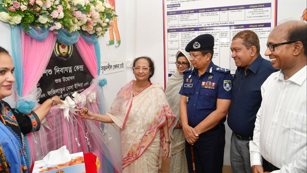 ডে-কেয়ার বাড়লে চাকরিতে নারীর অংশগ্রহণও বাড়বে: ইন্দিরা