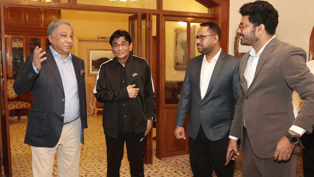নাজমুল-সালাউদ্দিন সাক্ষাতে ফুটবলের ‘সমস্যা’ নিয়ে আলোচনা