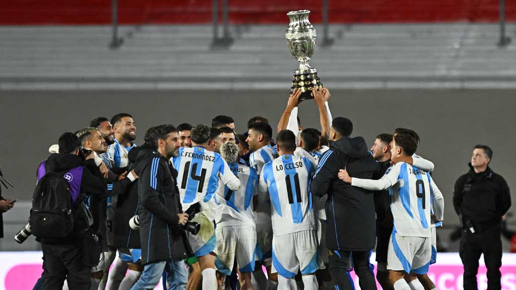Argentina cruise past Chile 3-0 in World Cup qualifier
