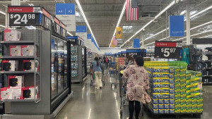 US consumer prices fall in Mar