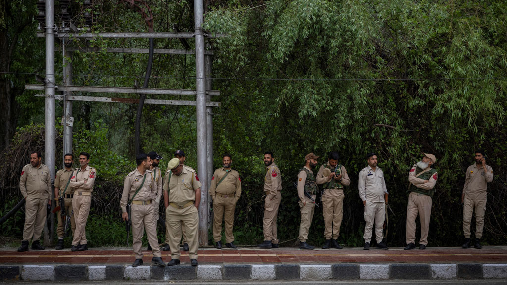 What steps have India, Pakistan taken after Kashmir attack?