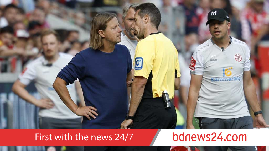 Bundesliga's pre-match 'handshake dialogue' rule is not a hit with everyone