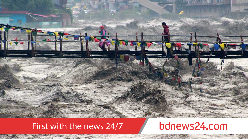 Heavy rains unleash north Indian landslide, killing 30, ANI says