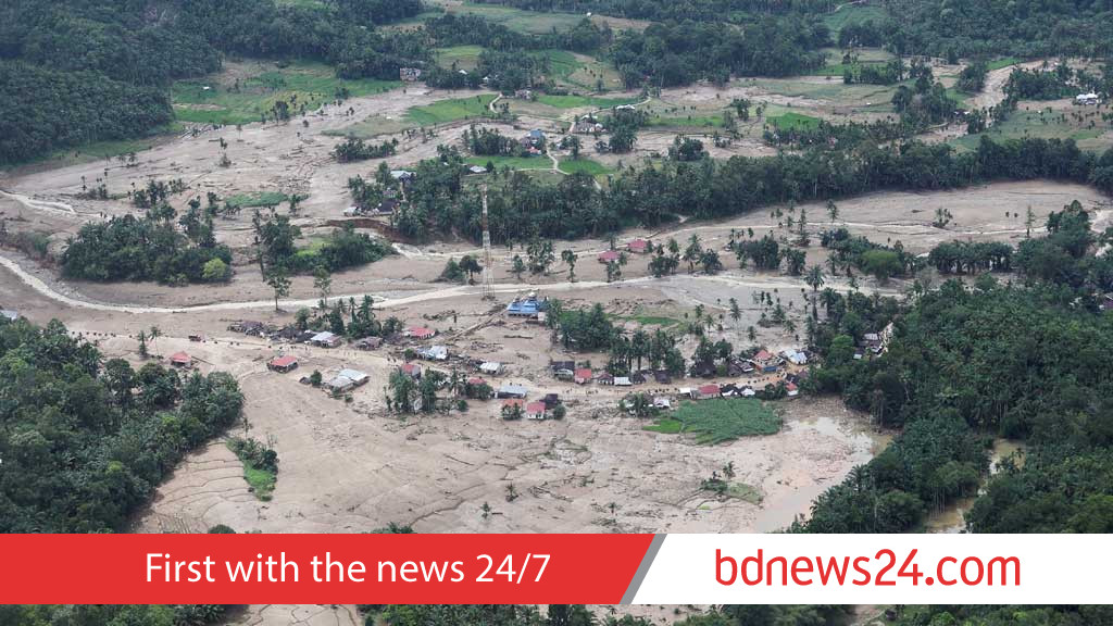 Southeast Asia storm deaths near 800