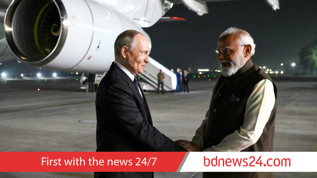 Putin visits Delhi as Russia, India seek to boost trade
