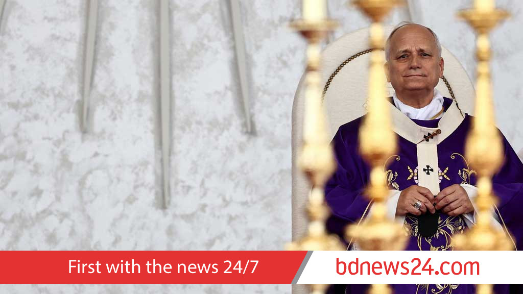 Pope urges US not to attempt military ouster of Maduro